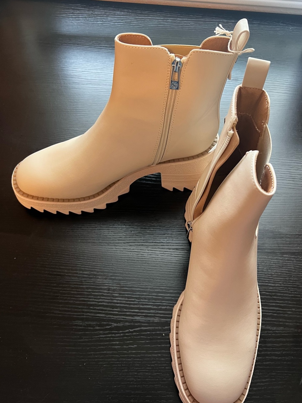 Sam & Libby Beige Cream Ankle Booties with Side Zip - Picture 2 of 9